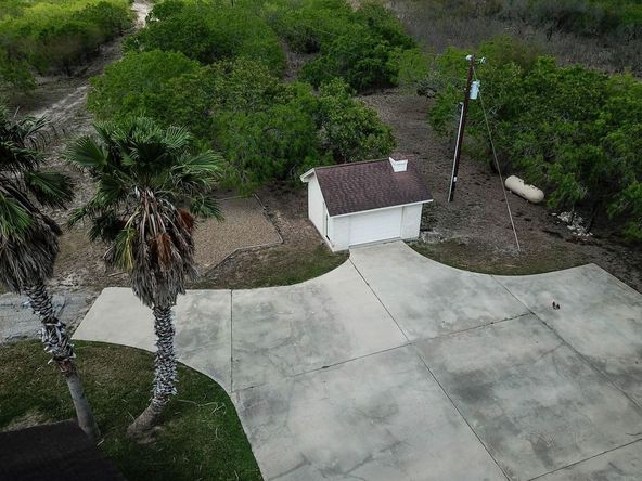 Glasscock Ranch: 20680 McMurray Ln, Mathis, TX 78368